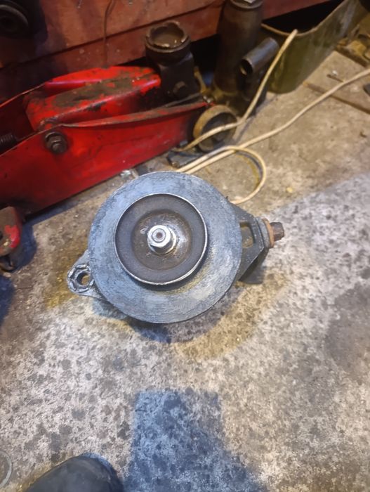 Продам генератор ваз 2101