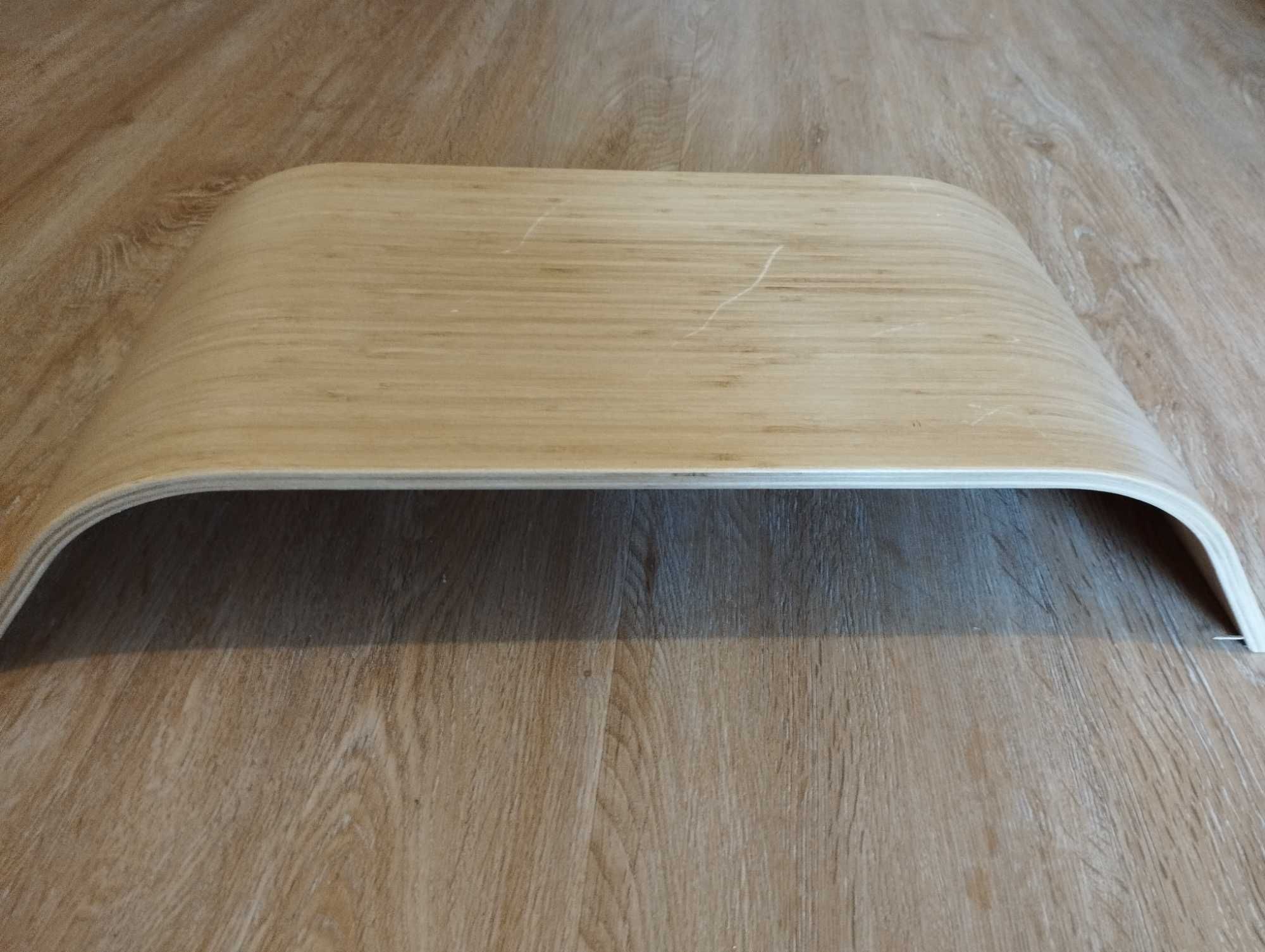 Base e suporte de monitores