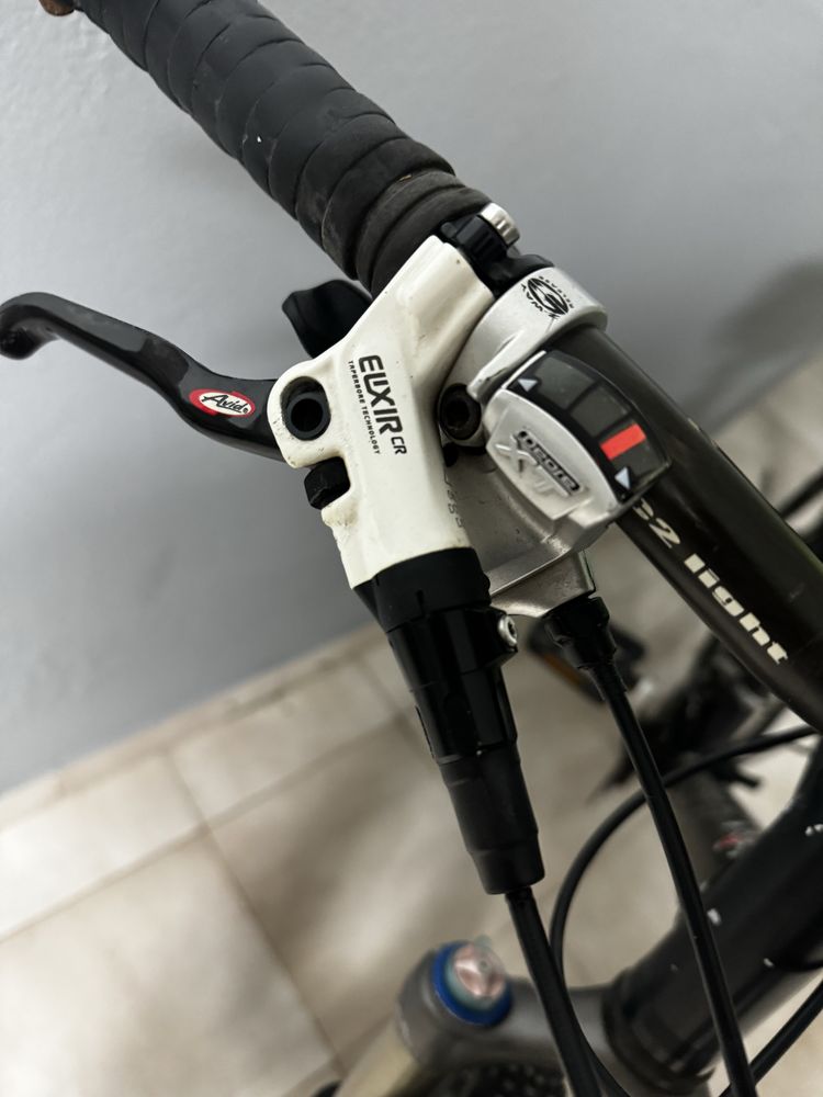 Bicicleta Trek 6700 com muitos upgrades