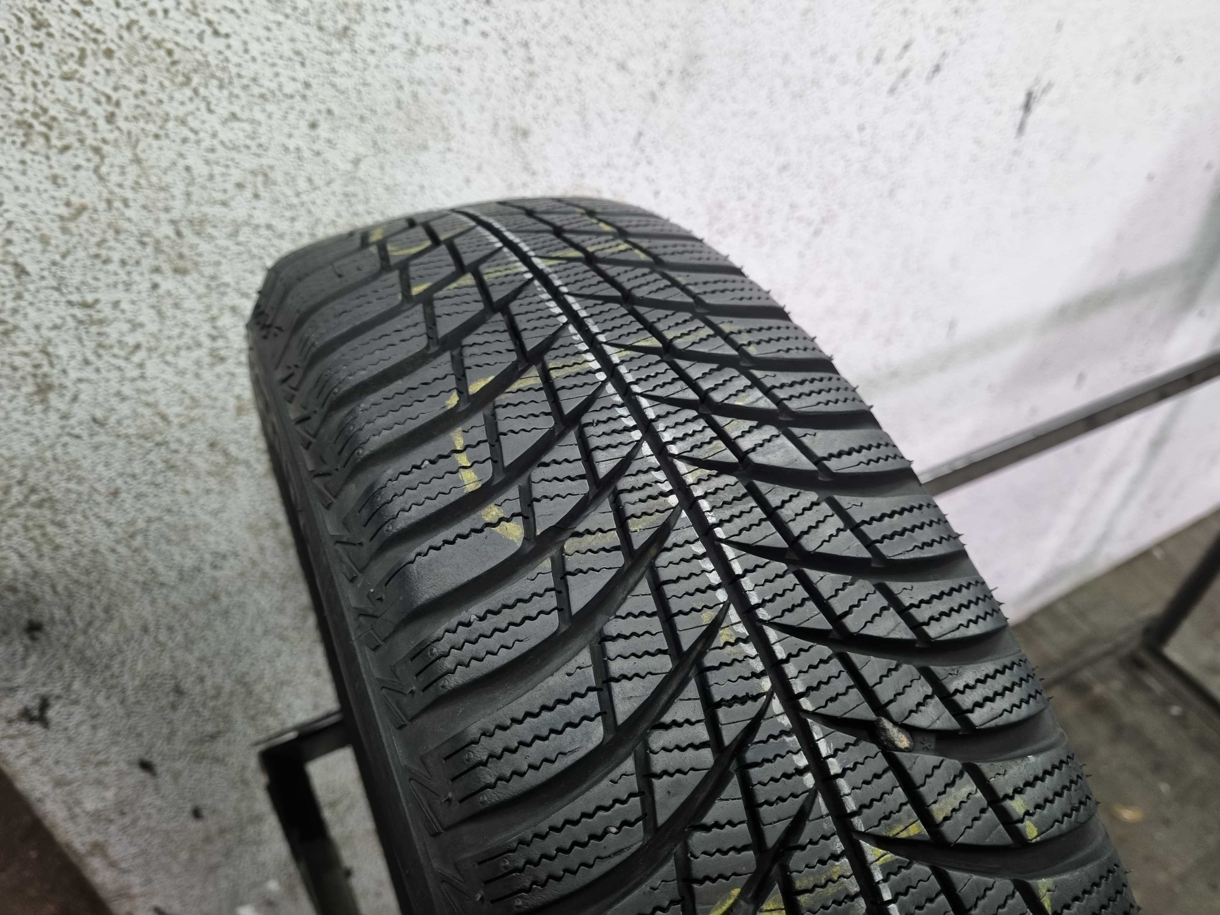 175/70/14 84T Bridgestone Blizzak LM001 D.2115