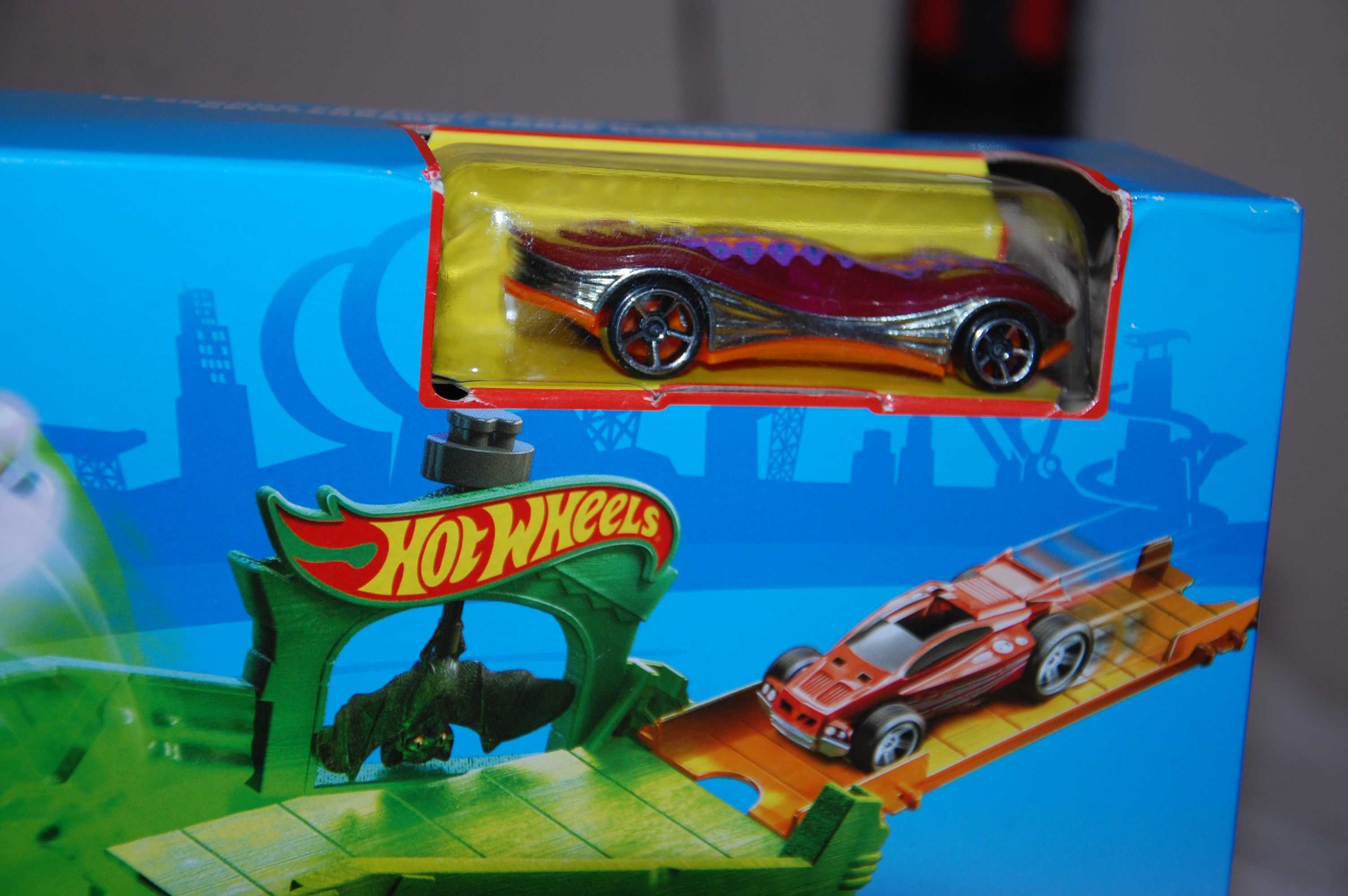 nowa wyrzytnia hot wheels + samochod