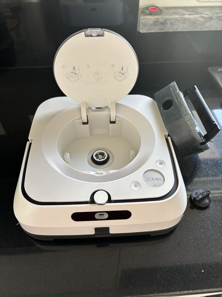 Roomba Braava Jet m6 iRobot