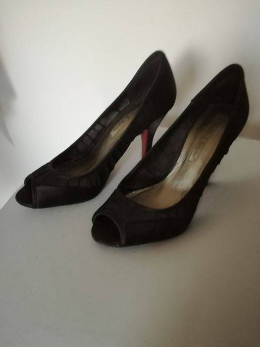 Czarne szpilki koronka 37