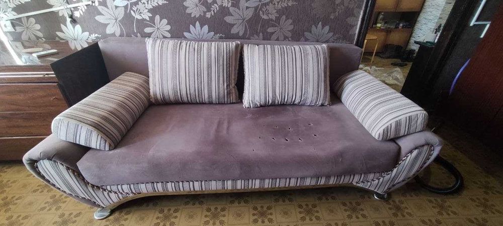 Продам срочно диван Сара-3, Еврокнижка б/у