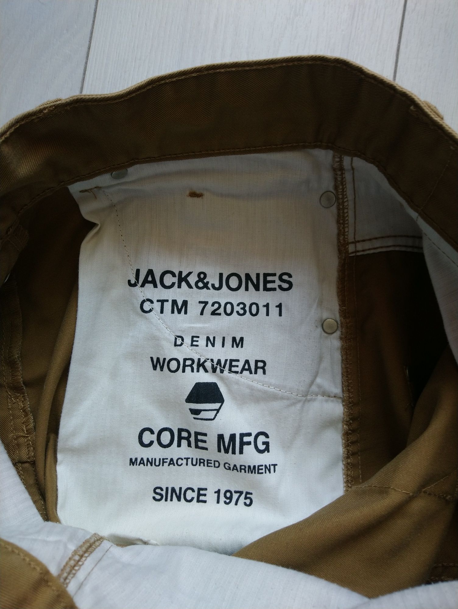 Джинсові шорти Jack & Jones M розмір