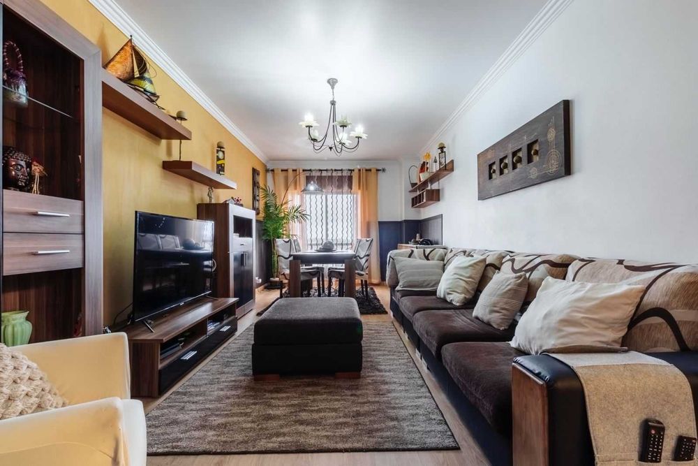 NOVIDADE apartamento t2 com lugar de garagem Mem Martins