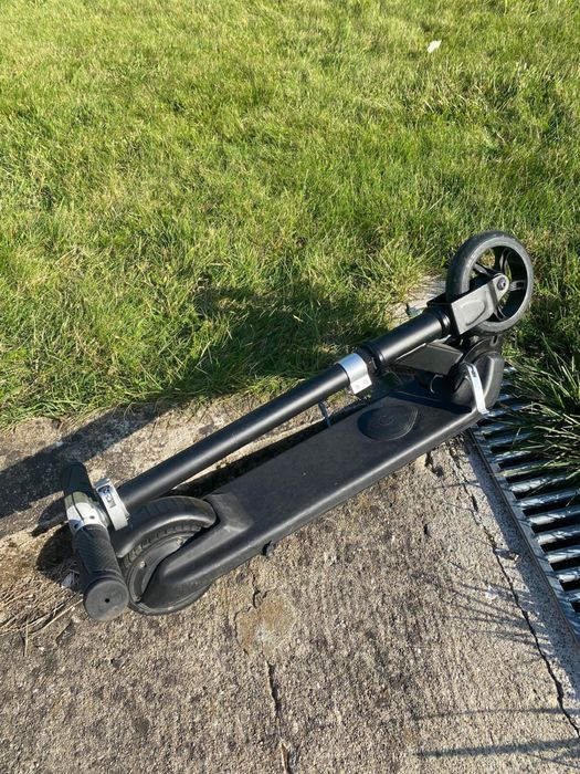 Hulajnoga czarna elektryczna dla dzieci