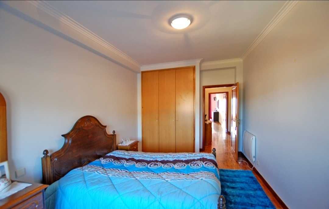 Apartamento 3 quartos 138m2 com 2 varandas em Ferreiros - Amares