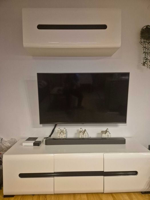 szafka rtv Agata Meble plus półka wisząca