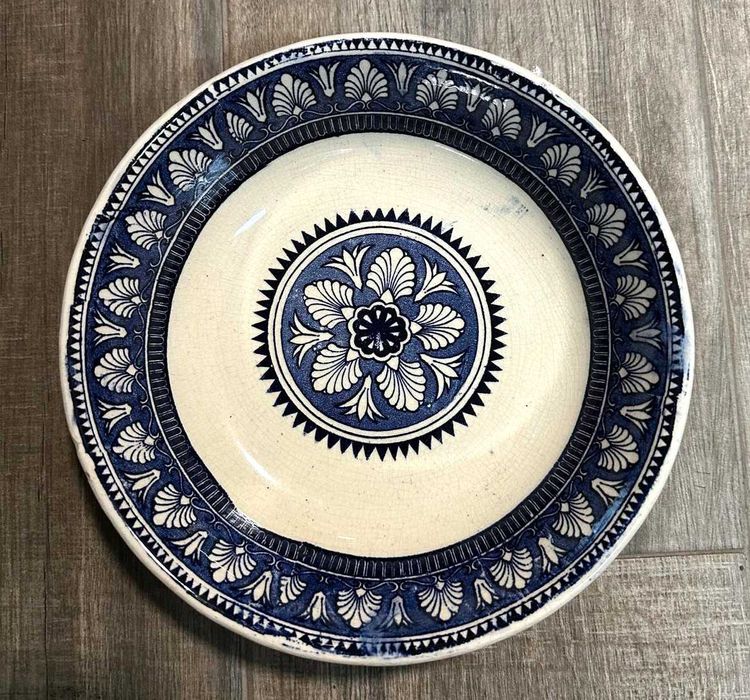 Saladeira antiga da Fabrica de Loiça de Sacavem 24X07 cm