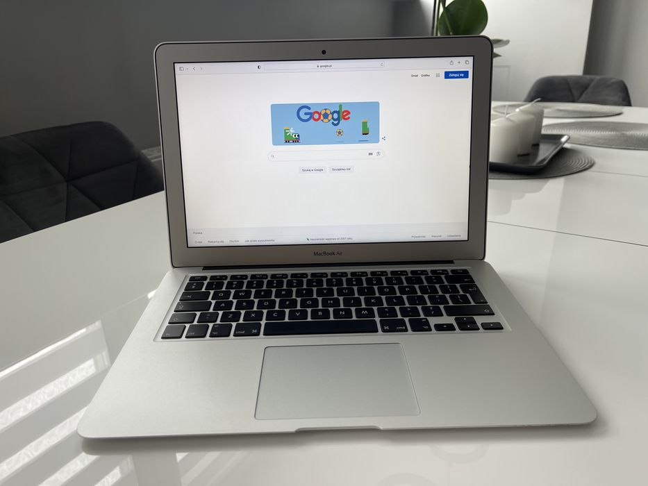 MacBook Air 13.3/i5/256GB SSD/8GB RAM/  Nowa Bateria !