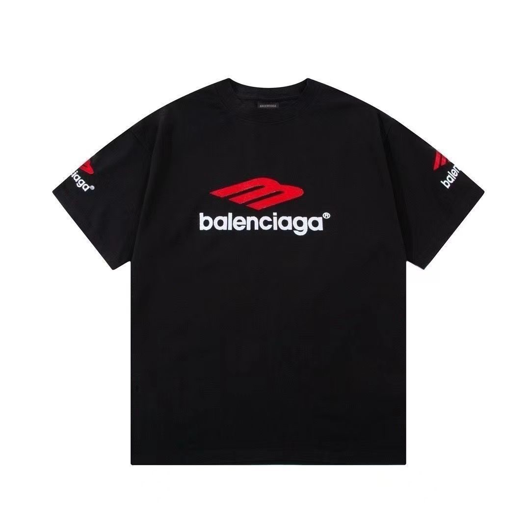 Нова футболка Balenciaga