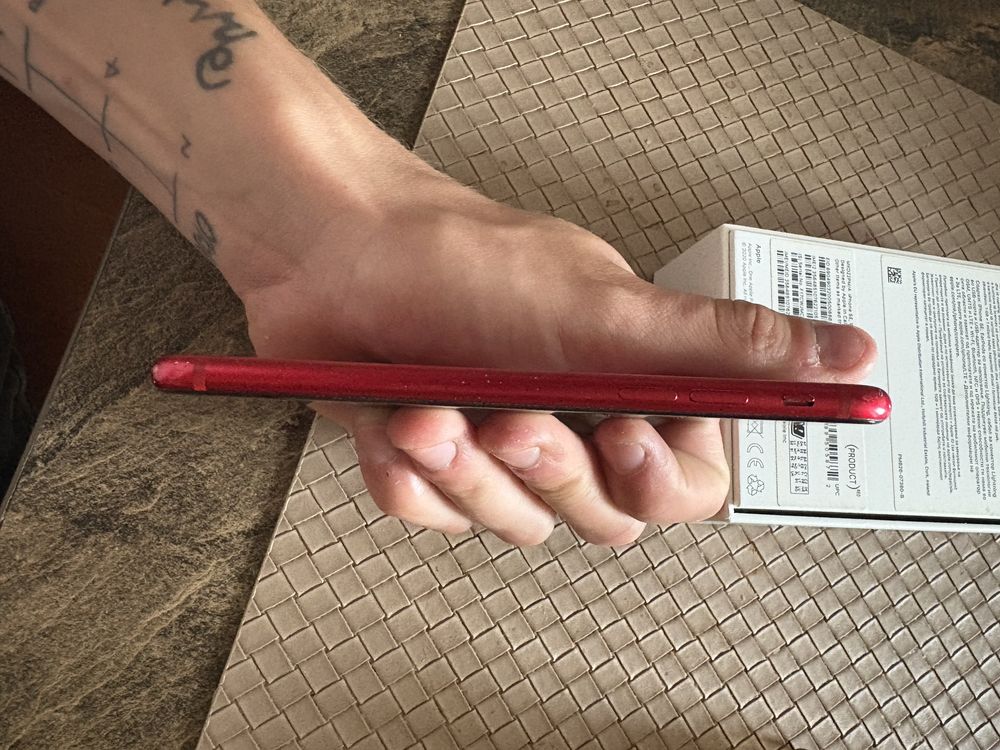 Iphone SE2020 Red 128gb