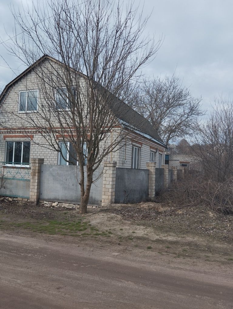 Продам  дом Новая Водолага с удобствами
