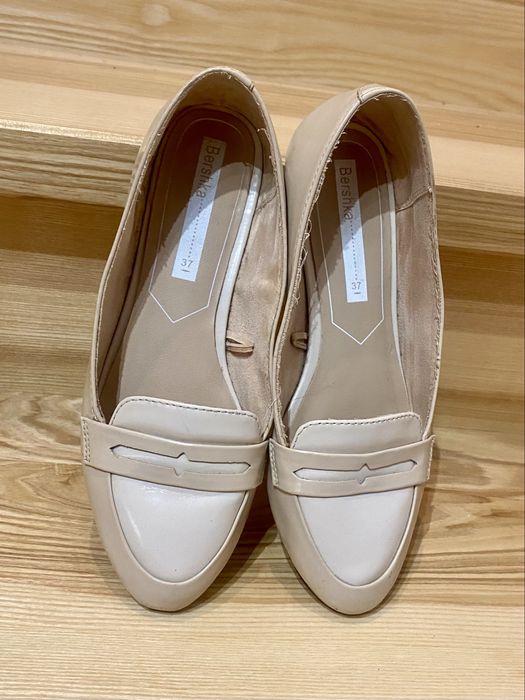 Bershka, beżowe baleriny lordsy, rozmiar 37