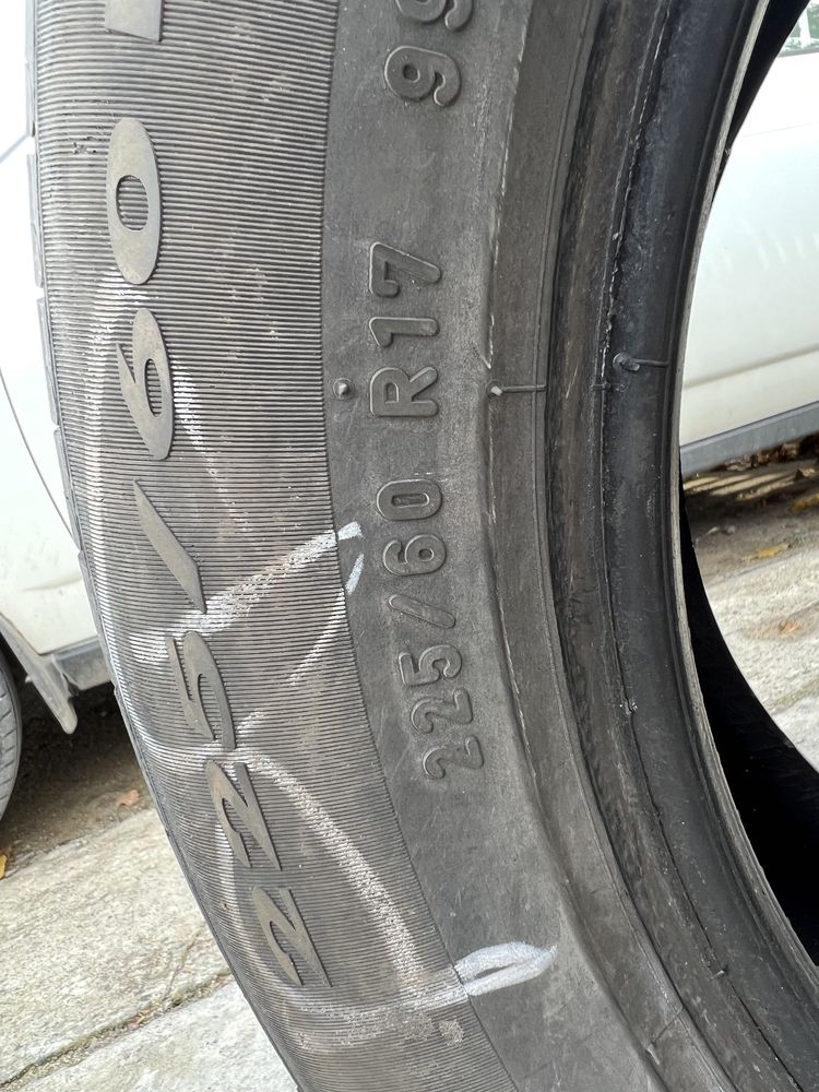 225/60R17 Pirelli cinturato P7 lato