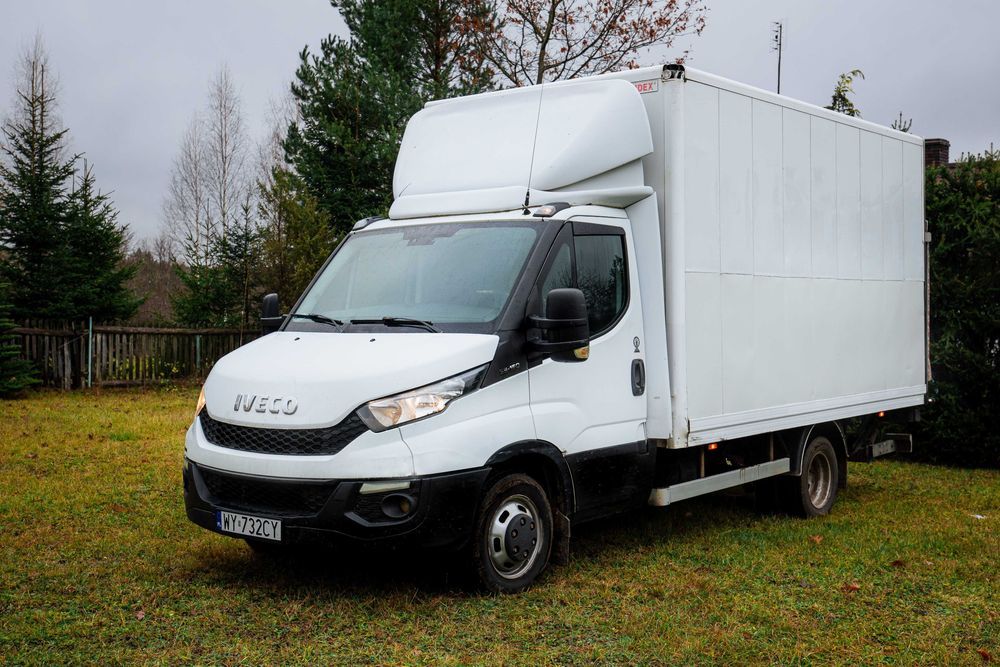 Wynajem bus winda oś bliźniak kontener Iveco Daily wypożyczalnia