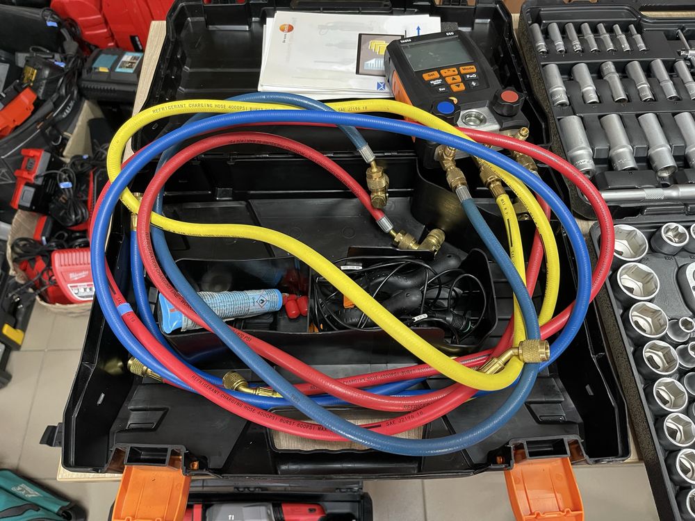 Testo 550 / манометричний колектор з шлангами Тесто