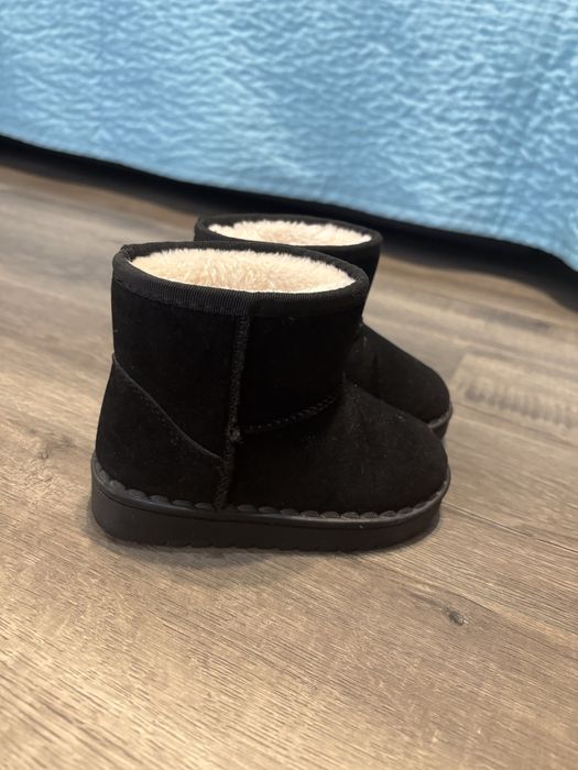 Угги для дівчинки 25 р