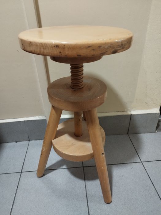 Taboret bukowy, obrotowy