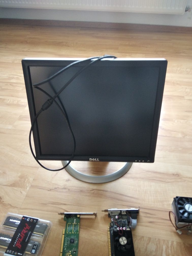 Sprzedam monitor