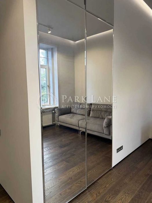 3к Коновальця Євгена,17 Предславинська Центр Палац Україна Печерськ