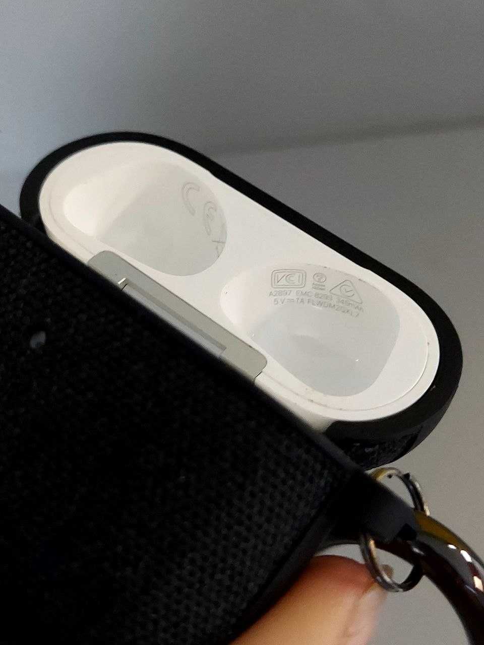 Навушники APPLE Аirpods 3(Кейс a2897:навушники А 2565,А2564)