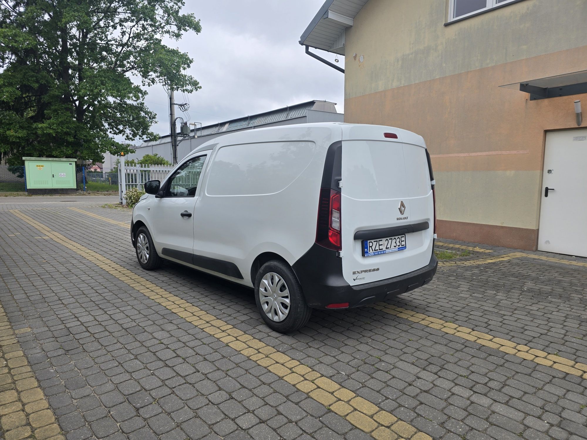 Renault EXPRESS 1,33 Tce Mały przebieg 49tyś. FULL OPCJA
