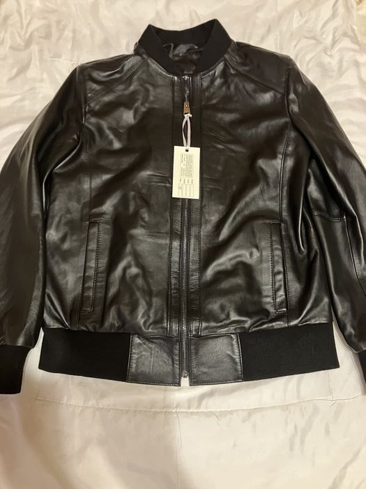 Мужской кожаный бомбер