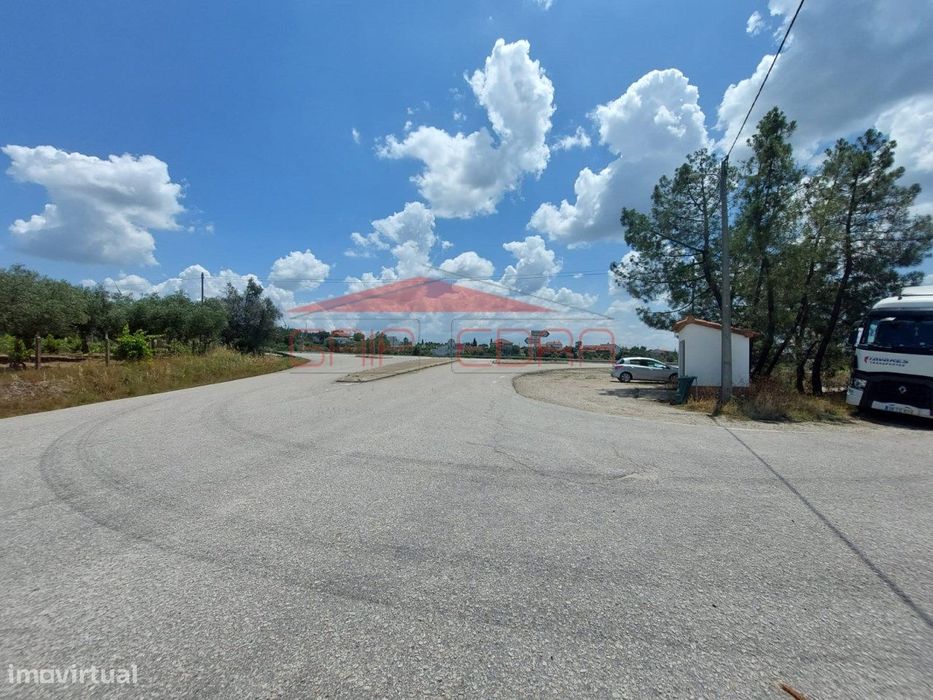 Terreno 37 000 m2 com construção agrícola Retaxo junto Sarnadas Rodão