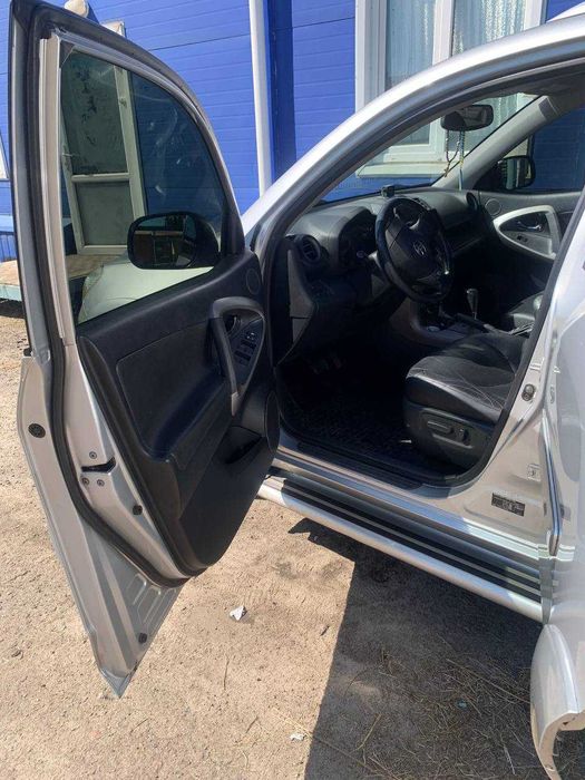 Продам Toyota RAV4 2008 року