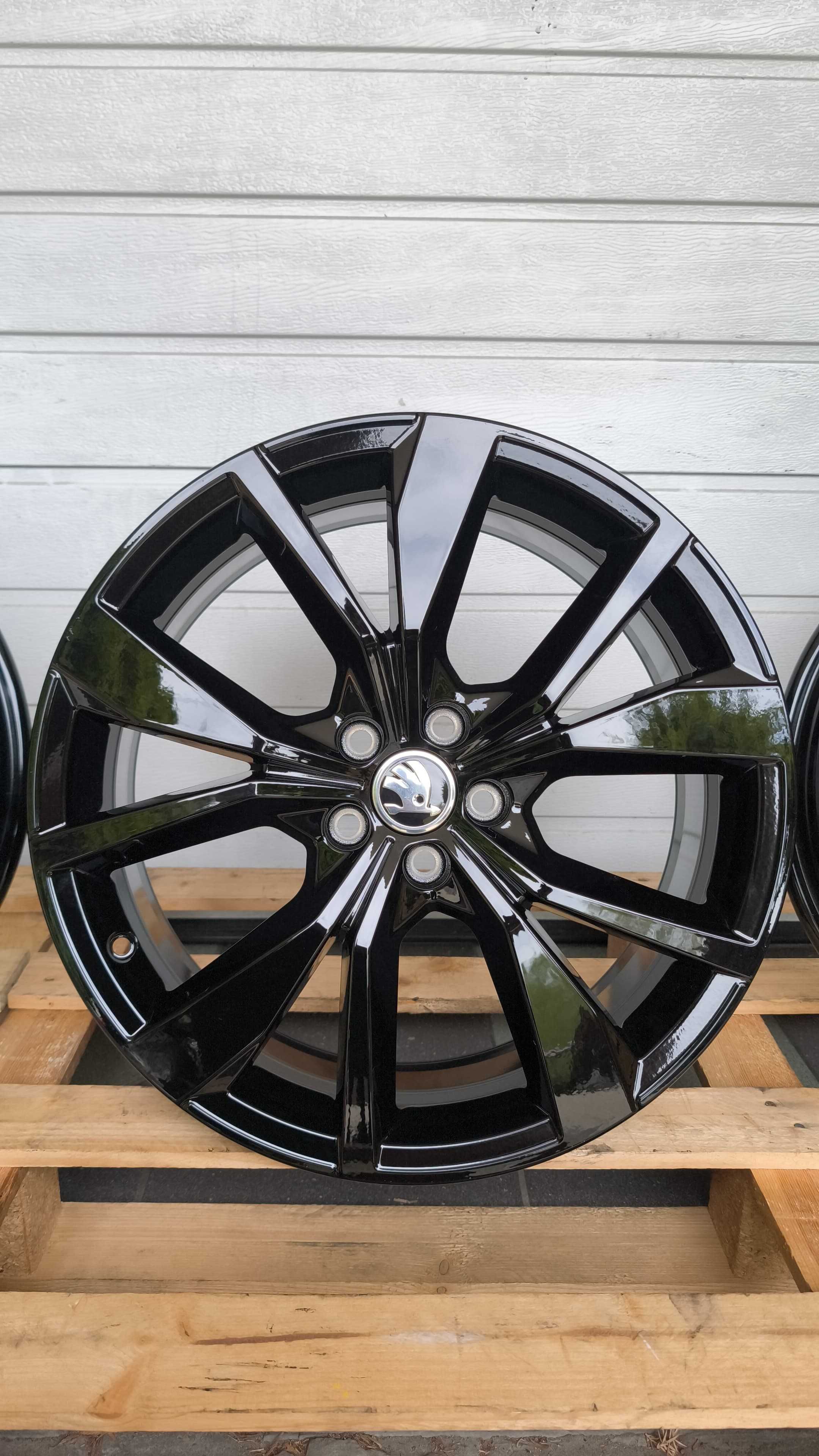 Felgi aluminiowe Skoda Kamiq Scala 18" 5x100 Et 39 NOWE (OL584F)