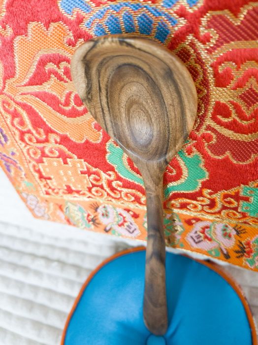 Дерев'яна ложка ручної роботи з дерева горіха оброблена Osmo