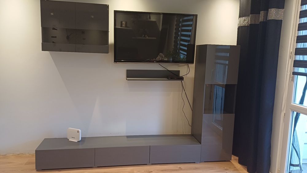 Meblościanka wysoki połysk szara