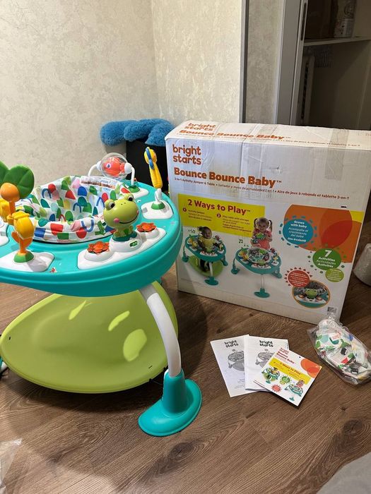 Bright Starts "Bounce Bounce Baby" ігровий центр- стрибун