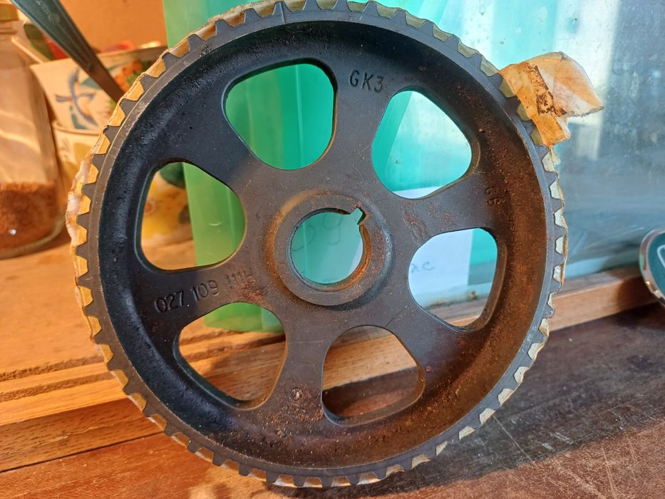 Продам шестерню распрдвала