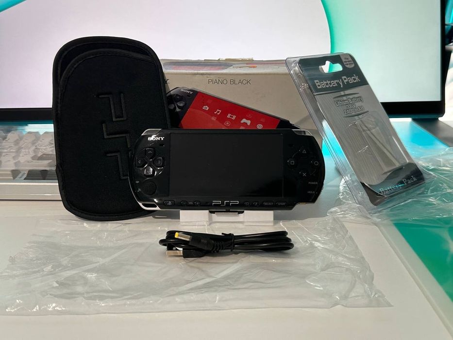 ИДЕААЛ PSP 3004 PB псп 3000 черная , ps портативная 1000 slim