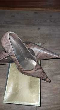 Sapatos de Senhora N. 37