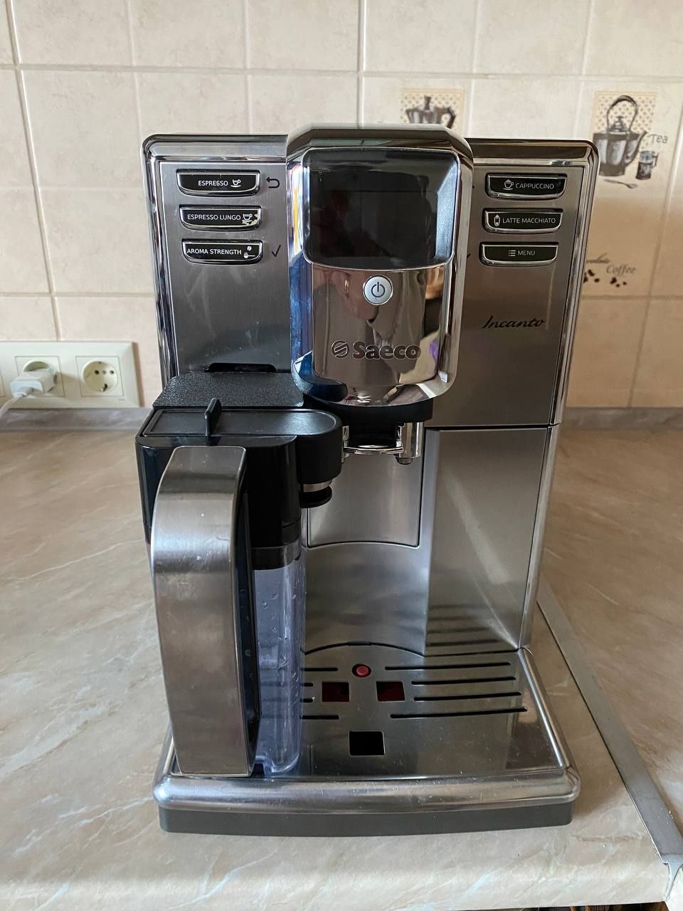 Продам кавову машинку SAECO