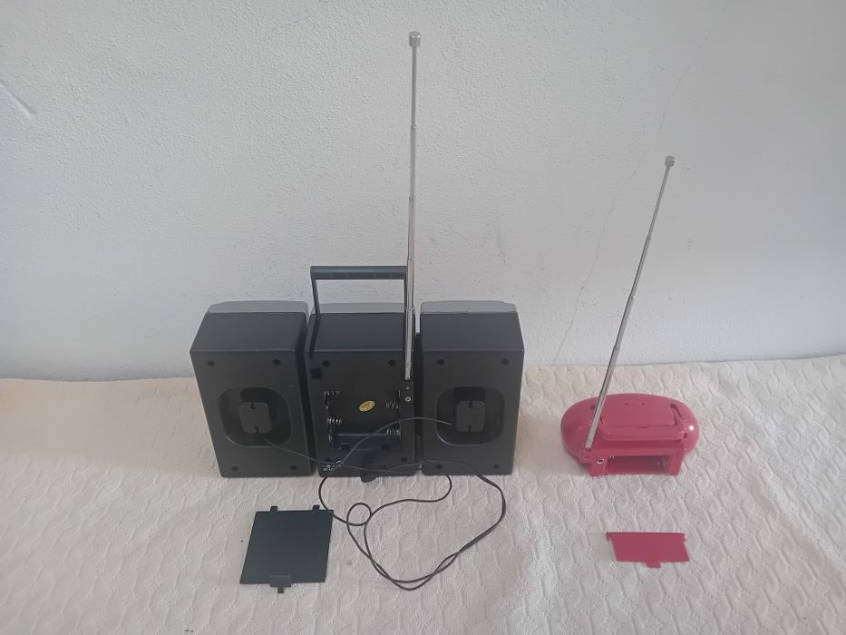 Rádio a Pilhas Miniatura