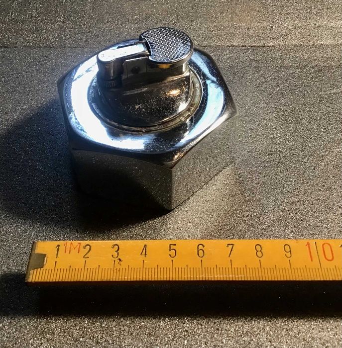 Isqueiro de mesa vintage