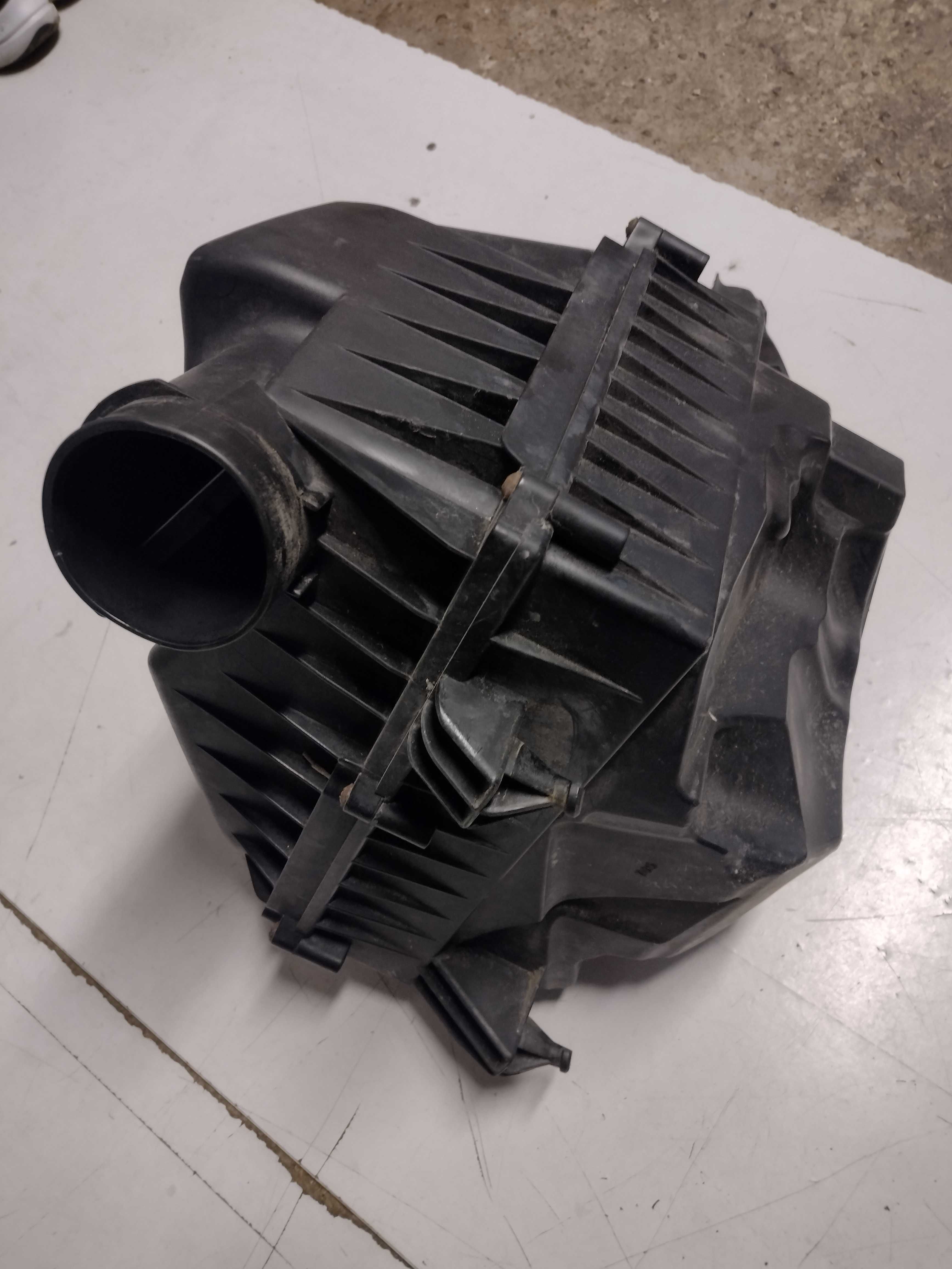 Ford Mondeo mk4 obudowa filtra 2,0 TDCI