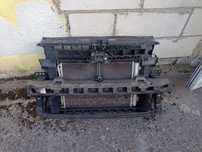 Pas przedni kompletny VW Caddy 2K5