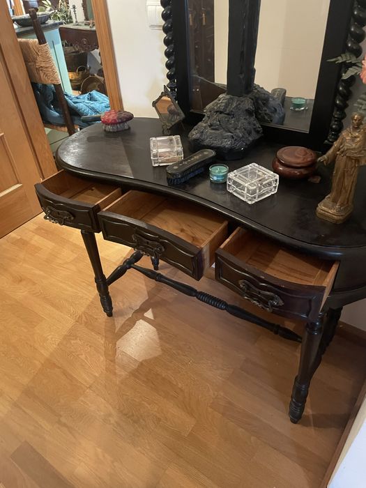 Comoda de Madeira de Pau Preto