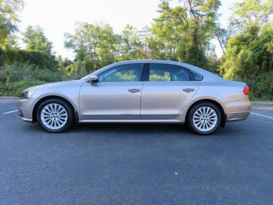 Volkswagen Passat SE      2016