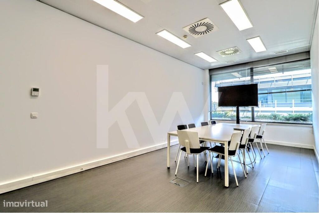 Escritório Inovação com 986 m2 no TAGUS PARK