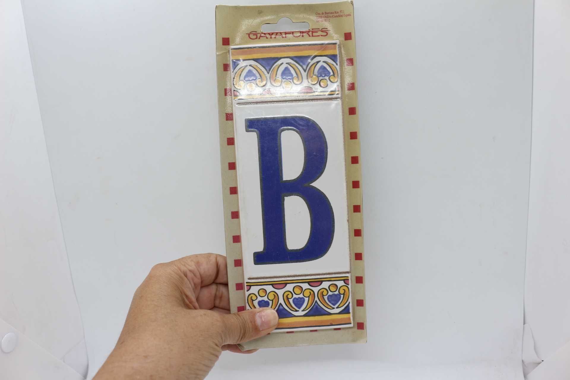 Azulejo letra B para portas ou outros