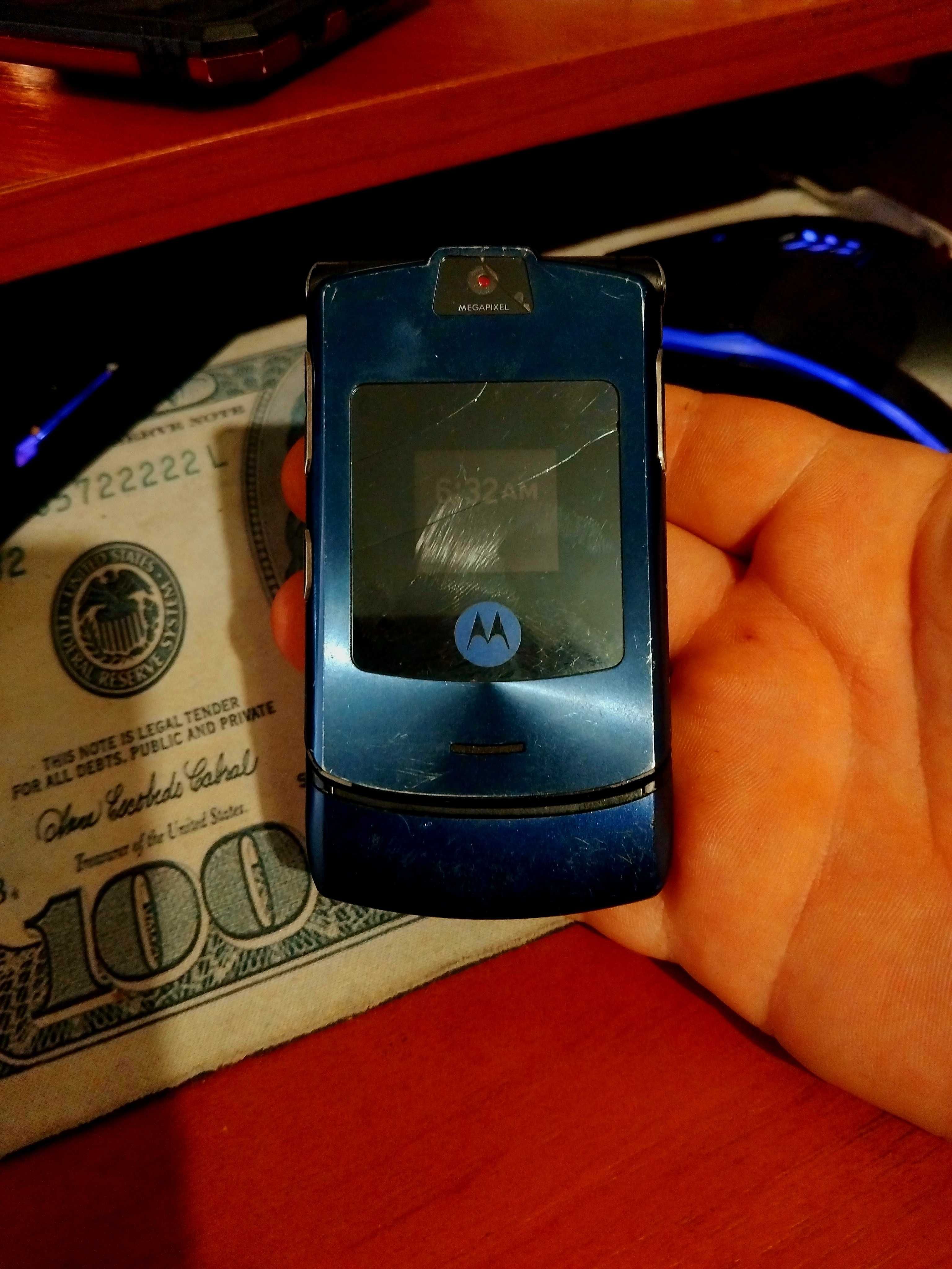 motorola razr v3i motorola razr v3 2шт