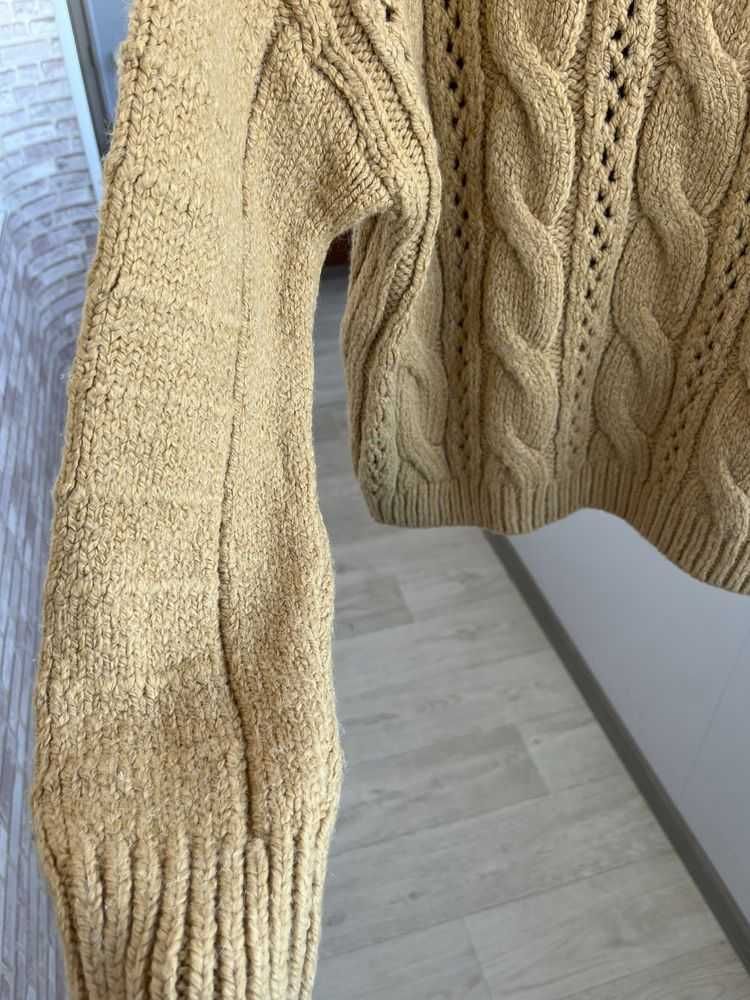 Жіночий светр мягенький
