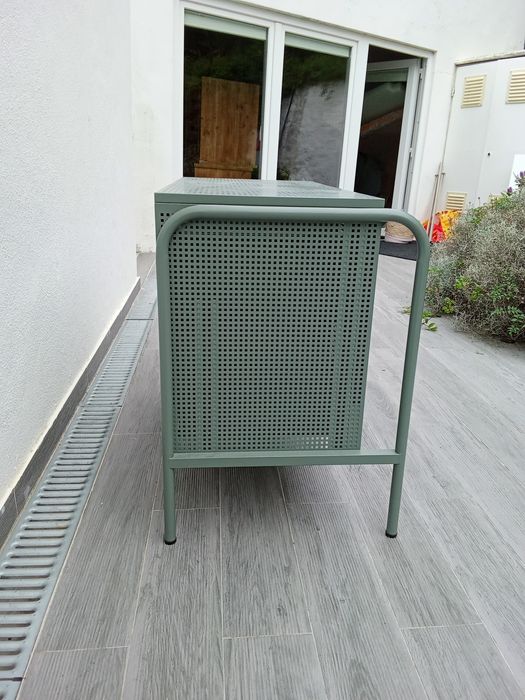 Armário tipo cacifo em ferro com 4 divisões